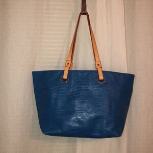 Dooney & Bourke Aqua Blue Tan Red Wavy Textured Leather Tote Purse